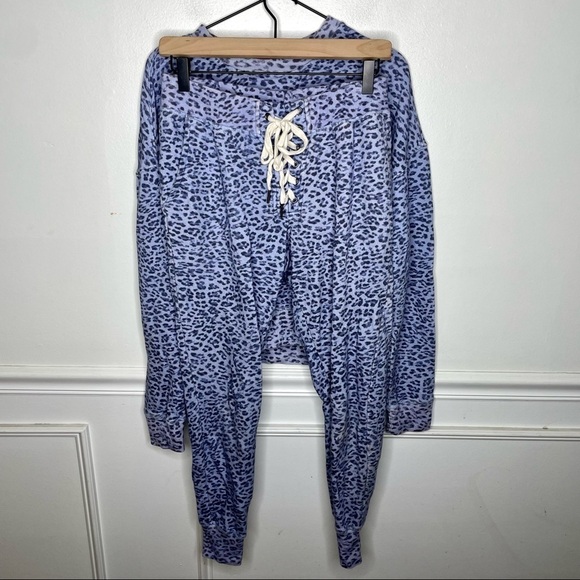 n:philanthropy Sela Animal Print Sweatshirt & Mila Lace-Up Joggers Set - Picture 2 of 15